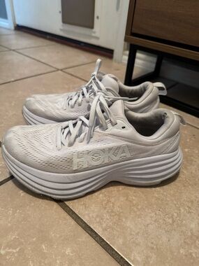Hoka Bondi8  Light Gray/White Cushioned Running Sneakers